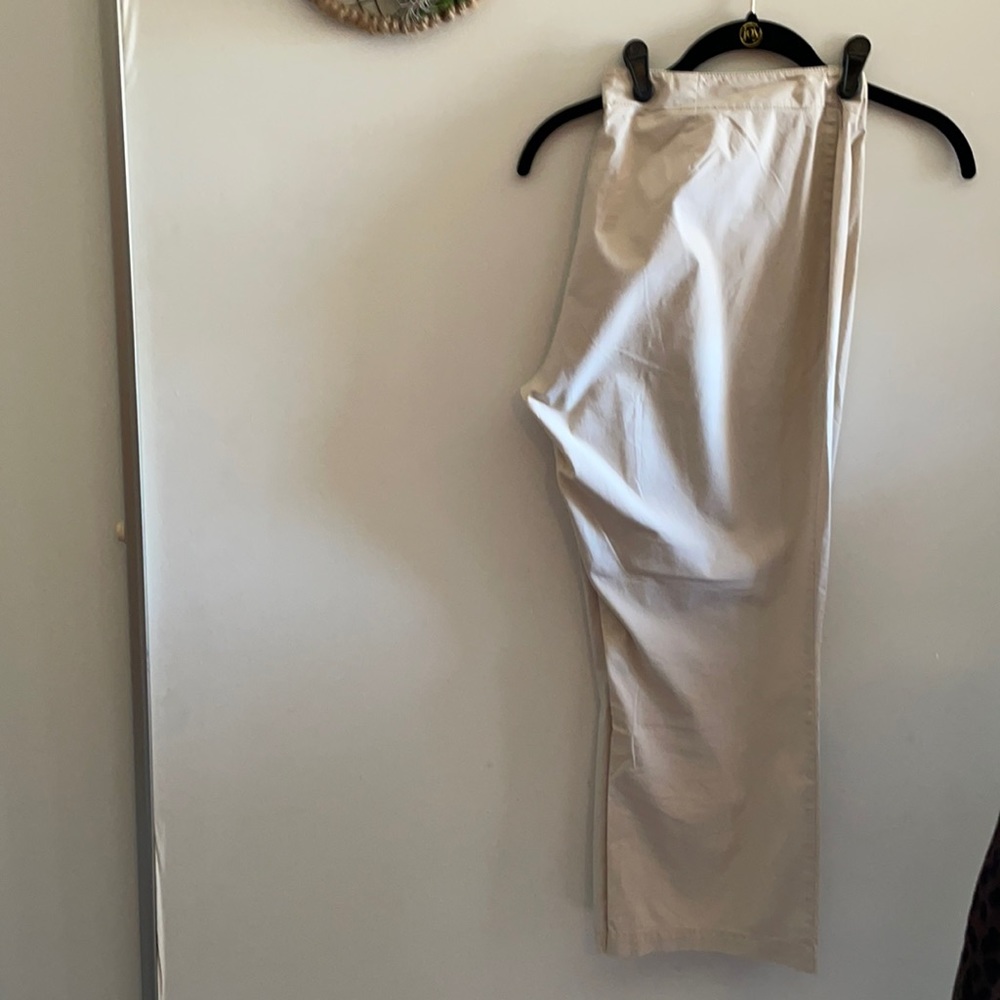Super stretch tan capris